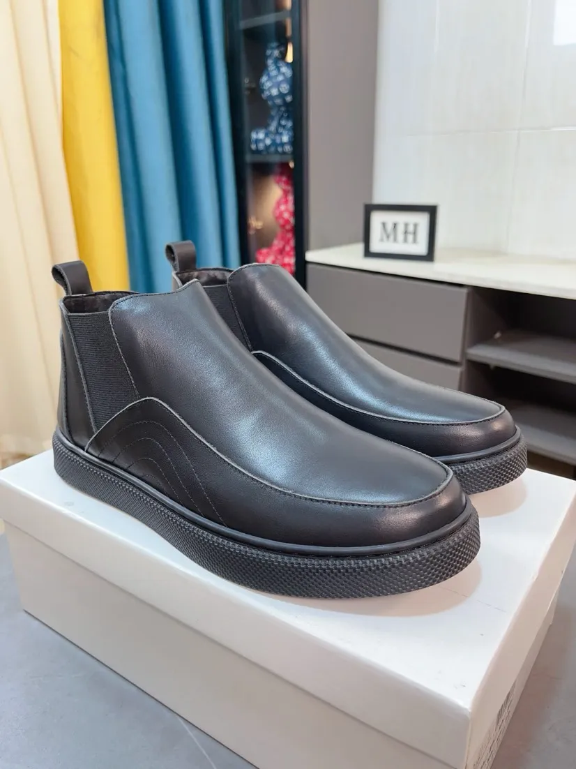 Men's shoes 💰440🌹🌹 [Prada] New high-top men's shoes for the Milan show are out, official website new model: 1 production 🔺original version, continuing the charm inheritance, innovation and tribute ⚫️Young and fashionable you must have 🎗movable feet and no smelly feet; imported cowhide mesh with wear-resistant rubber soles; suitable for all seasons, fashionable and versatile. Code number:38-44